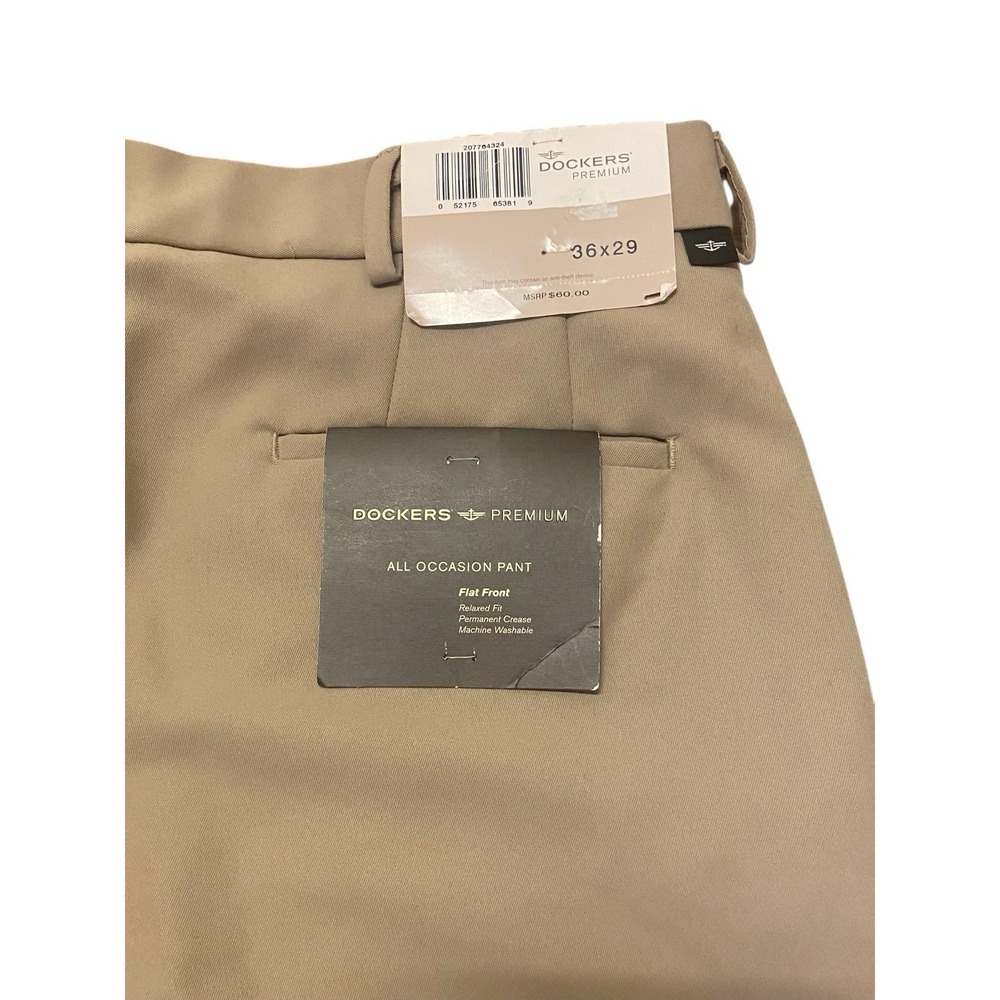 Dockers Men's‎ Premium All Occasion Relaxed Fit Khaki Pants Size 36x29 Beige NWT - Picture 3 of 9